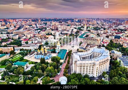 Monastère Saint-Michael, Ministère des Affaires étrangères et Cathédrale Saint-Sophie à Kiev, Ukraine Banque D'Images