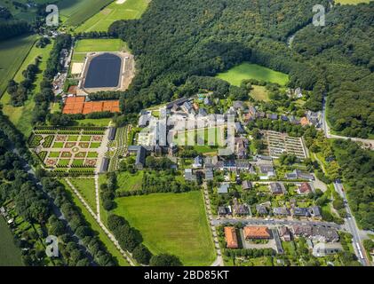 Jardin du monastère et terrasse jardin du monastère jardin du monastère cistercien à Kamp-Lintfort, 21.08.2014, vue aérienne, Allemagne, Rhénanie-du-Nord-Westphalie, Ruhr, Kamp-Lintfort Banque D'Images