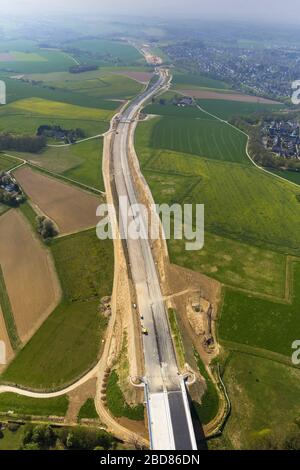 , chantier de construction d'une autoroute de 44 entre Velbert et Heiligenhaus, 24.04.2015, vue aérienne, Allemagne, Rhénanie-du-Nord-Westphalie, Bergisches Land, Heiligenhafen Banque D'Images