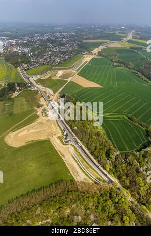 , chantier de construction d'une autoroute de 44 entre Velbert et Heiligenhaus, 24.04.2015, vue aérienne, Allemagne, Rhénanie-du-Nord-Westphalie, Bergisches Land, Heiligenhafen Banque D'Images
