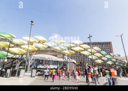 Le Stratford Shoal by Studio Egret West, en face du centre commercial de Stratford Banque D'Images