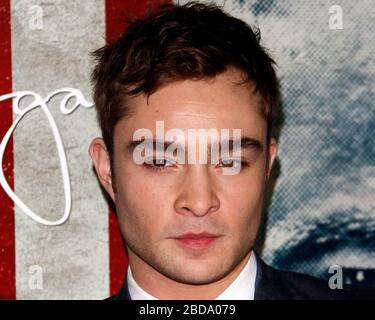 3 novembre 2011, Los Angeles, CA, USA: LOS ANGELES - 3 NOVEMBRE: ED Westwick à l'AFI FEST 2011 présenté par Audi - ''J. Gala d'ouverture d'Edgar au théâtre chinois de Grauman le 3 novembre 2011 à Los Angeles, CA (Credit image: © Kay Blake/ZUMA Wire) Banque D'Images