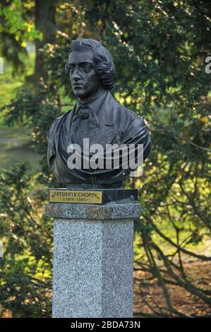 Buste de Fryderyk Chopin. Miedzyzdroje, Pomeranian Ouest Voivodeship, Pologne. Banque D'Images