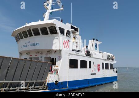 Bordeaux , Aquitaine / France - 03 30 2020 : traversées de ferry de france atlantique à fouras en ile d'aix en charente france Banque D'Images