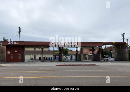 CALIFORNIE, ÉTATS-UNIS. 7 avril 2020. Vue générale de Ben's car Wash au milieu de la pandémie mondiale de COVID-19 du coronavirus, mardi 7 avril 2020, à Los Angeles, Californie, États-Unis. (Photo de IOS/Espa-Images) crédit: Agence européenne de photo sportive/Alay Live News Banque D'Images