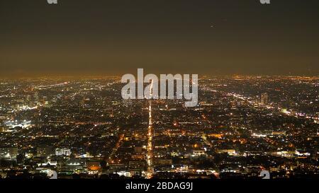 L'citylights de Los Angeles par nuit - vue aérienne Banque D'Images