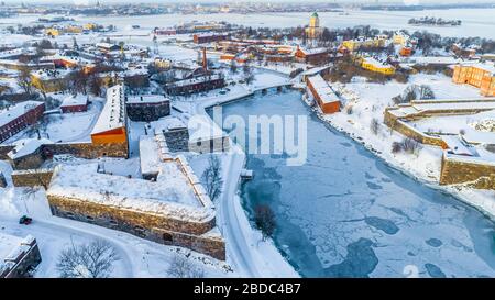Vue aérienne de la forteresse de Suomenlinna à Helsinki, Finlande Banque D'Images