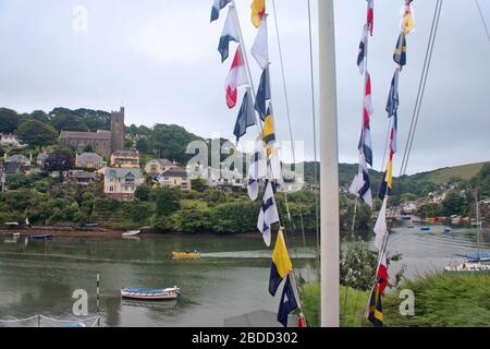 Noss Mayo, Newton Creek et Mayo Creek, à partir de la ligne de départ du Yealm Yacht Club, Newton Ferrers, Devon, Angleterre, Royaume-Uni Banque D'Images