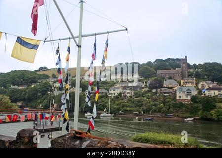 Noss Mayo, Newton Creek et Mayo Creek, à partir de la ligne de départ du Yealm Yacht Club, Newton Ferrers, Devon, Angleterre, Royaume-Uni Banque D'Images