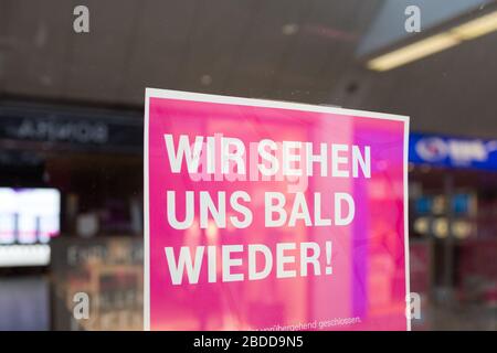 22.03.2020, Bremerhaven, Bremen, Allemagne - en raison de Corona filiale fermée de Deutsche Telekom dans le centre commercial Columbus. 00A200322D057CAROEX.JPG [M Banque D'Images