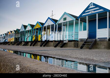 Southwold Beach Huts, lumière du soir Banque D'Images