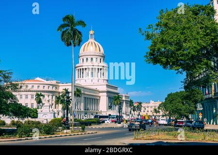 LA HAVANE, CUBA - 10 DÉCEMBRE 2019: Bâtiment national du Capitole connu sous le nom d'El Capitolio à la Havane, Cuba. Banque D'Images