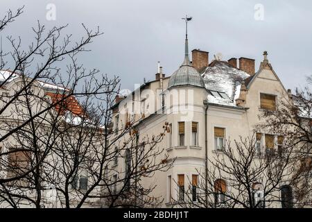 Des palais enneigés à Budapest en hiver. Banque D'Images