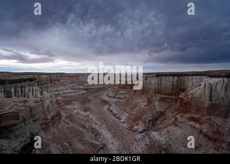 Paysage massif Mine de charbon Canyon sur la réserve Navajo à Ariz Banque D'Images