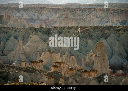 Paysage massif Mine de charbon Canyon sur la réserve Navajo à Ariz Banque D'Images