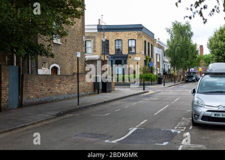 Scènes de rue du quartier londonien de Hackney. Hackney est un grand quartier de l'est de Londres et a également été connu sous le nom de Hackney proprement dit. Banque D'Images