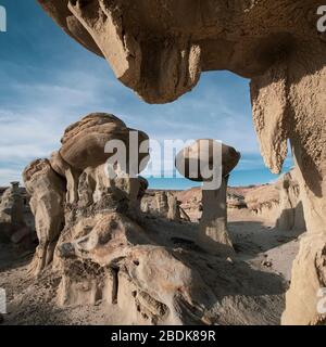 Formations de Hoodoo dans le paysage extraterrestre dans le désert du Nouveau-Mexique Banque D'Images