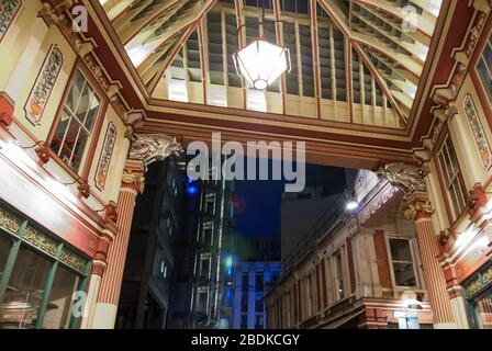 Marché alimentaire traditionnel Ornace Architecturen Roof Leadenhall Market, Gracechurch Street, Langbourn, Londres ce 3 V 1 LT par Sir Horace Jones Banque D'Images