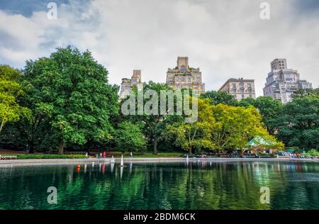 Conservatory Water étang dans le Central Park, New York Banque D'Images