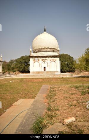 Le tombeau du Sultan Qutb Mulk a été construit en 1543. Image de photographie de sept tombes Banque D'Images