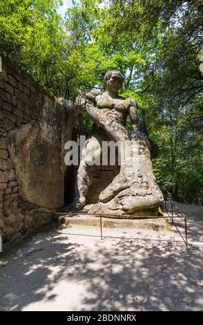 Bomarzo (Italie) - le célèbre parc Monsters ('Parco dei Mostri' en italien), un jardin médiéval ésotérique dans la forêt de la région de Tuscia, en italie centrale Banque D'Images