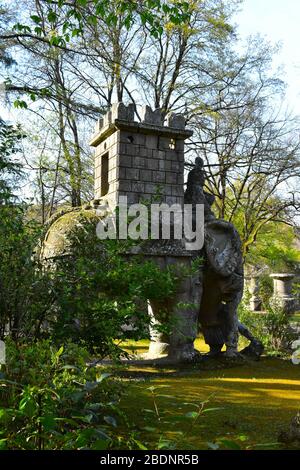 Bomarzo (Italie) - le célèbre parc Monsters ('Parco dei Mostri' en italien), un jardin médiéval ésotérique dans la forêt de la région de Tuscia, en italie centrale Banque D'Images