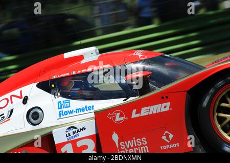 Imola, Italie 3 juillet 2011: Lola B10/60 Toyota LMP 1 de Team Rebellion Racing menée par Andrea Belicchi et Jean-Christophe Boulion en action. Banque D'Images