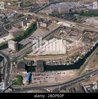 1991, vue arial du bassin du canal Sheffield, Yorkshire du Sud, Angleterre du Nord, Royaume-Uni Banque D'Images