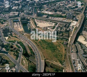 1991, vue arial du bassin du canal Sheffield, Yorkshire du Sud, Angleterre du Nord, Royaume-Uni Banque D'Images