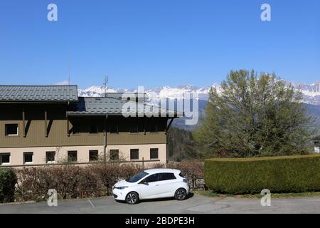 EHPAD. Résidence le Val Montjoie. Maison de retraite. Croix en bois. Saint-Gervais-les-bains. Haute-Savoie. France. Banque D'Images