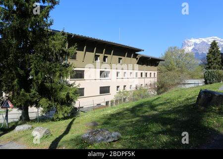 EHPAD. Résidence le Val Montjoie. Maison de retraite. Croix en bois. Saint-Gervais-les-bains. Haute-Savoie. France. Banque D'Images