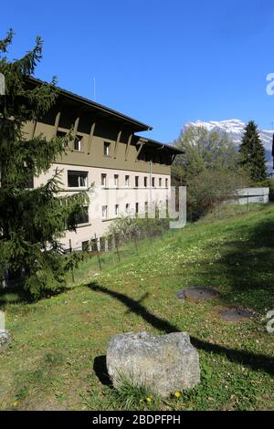 EHPAD. Résidence le Val Montjoie. Maison de retraite. Croix en bois. Saint-Gervais-les-bains. Haute-Savoie. France. Banque D'Images