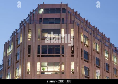 Topshop au 70 Brompton Road, Knightsbridge, Londres SW3 1ER par Zeidler Partnership Architects Banque D'Images