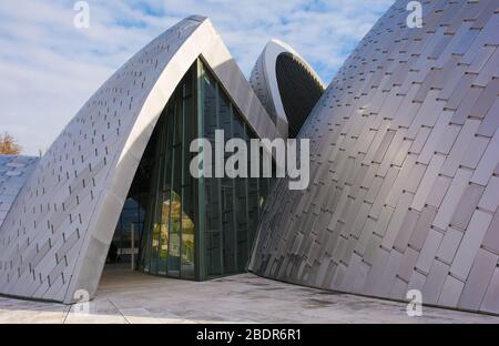 Le Centre islamique Rijeka, dans une banlieue de Rijeka, comté de Primorje-Gorski Kotar, Croatie. Ouvert en 2013 grâce à un don du Qatar Banque D'Images