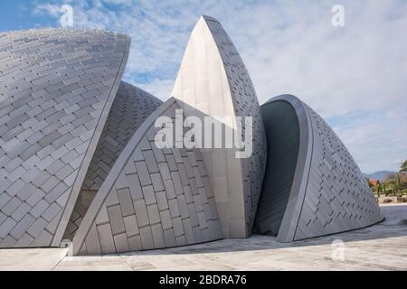 Le Centre islamique Rijeka, dans une banlieue de Rijeka, comté de Primorje-Gorski Kotar, Croatie. Ouvert en 2013 grâce à un don du Qatar Banque D'Images