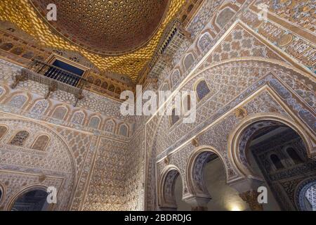 Le salon de Embajadores ou salon des Ambassadeurs, Royal Alcazars, Séville, province de Séville, Andalousie, Espagne. Le complexe monumental formé par t Banque D'Images