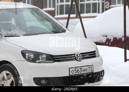 Logo Volkswagen car gros plan sur la calandre. Banque D'Images