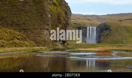 Cascade de Skogafoss dans le sud de l'Islande Banque D'Images