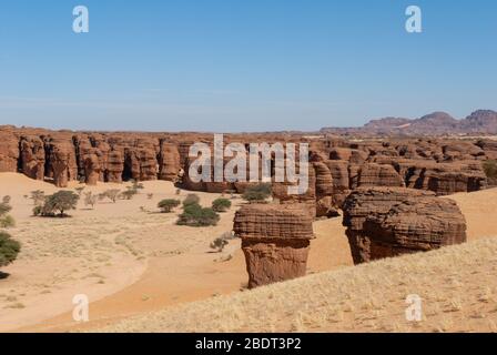 Labyrithe de formation de roches appelé d'Oyo dans le plateau Ennedi sur dessert Sahara, Tchad, Afrique. Banque D'Images