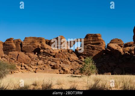 Labyrithe de formation de roches appelé d'Oyo dans le plateau Ennedi sur dessert Sahara, Tchad, Afrique. Banque D'Images