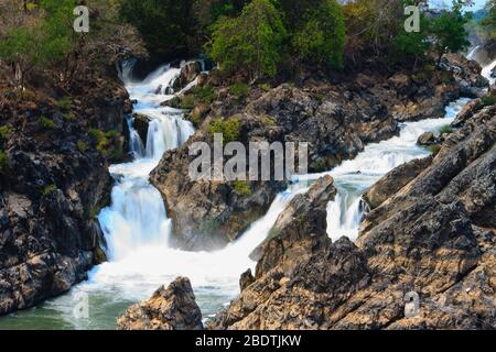 Chutes de Li Phi sur le Mékong. Célèbre paysage dans le delta du Mékong, 4000 îles, Champasak, Laos. Banque D'Images