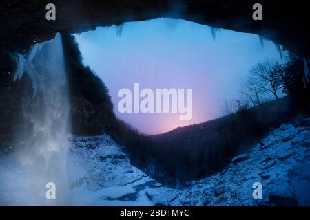 Kaaterskill Falls, les plus hautes chutes de New York en hiver Banque D'Images