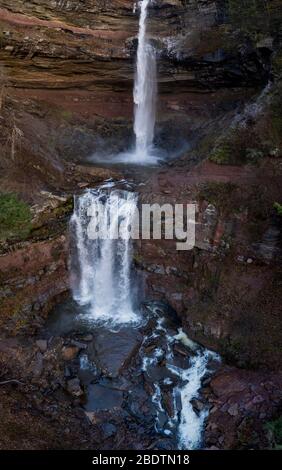 La plus haute cascade de New York, Kaaterskill Falls Banque D'Images