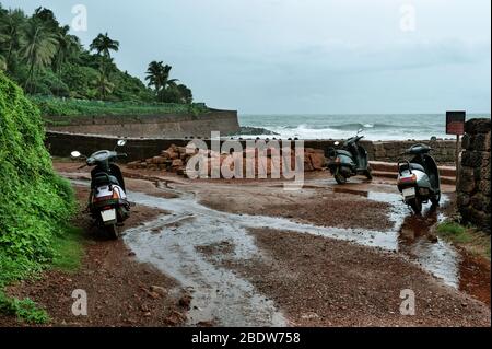 Fort Aguada - Goa Nord, Inde. Dans la pluie monsun. Saison de pluie. Goa hors saison. Banque D'Images