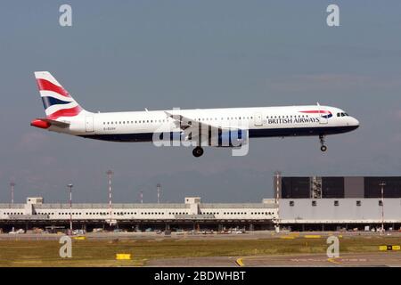 G-EUXH British Airways Airbus  -200, photographié à Malpensa (MXP / LIMC), Milan, Italie Banque D'Images