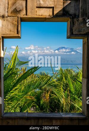 Vue verticale horizontale sur l'île de Lembongan, Indonésie. Banque D'Images