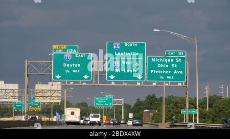 En voiture sur l'autoroute jusqu'à Louisville Kentucky ou St Louis - CHICAGO. ÉTATS-UNIS - 11 JUIN 2019 Banque D'Images