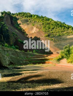 Le cône du volcan Croscat, Catalogne, Espagne (province de Garrotxa) Banque D'Images