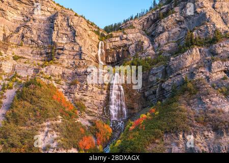Bridal Veil Falls, Provo, Utah durant la saison d'automne. Banque D'Images