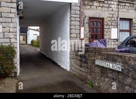 RUE, SOMERSET, ANGLETERRE - 9 MARS 2020: Nom inhabituel de rue reflétant le mouvement local de tempérance. Banque D'Images